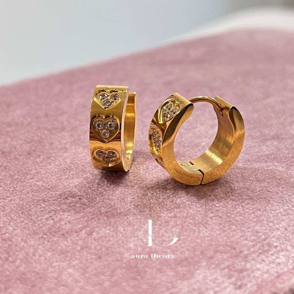 Stainless Steel Earrings Aura Theory Hearts and Wheel Earrings ราคา 299 บาท*ส่งฟรี