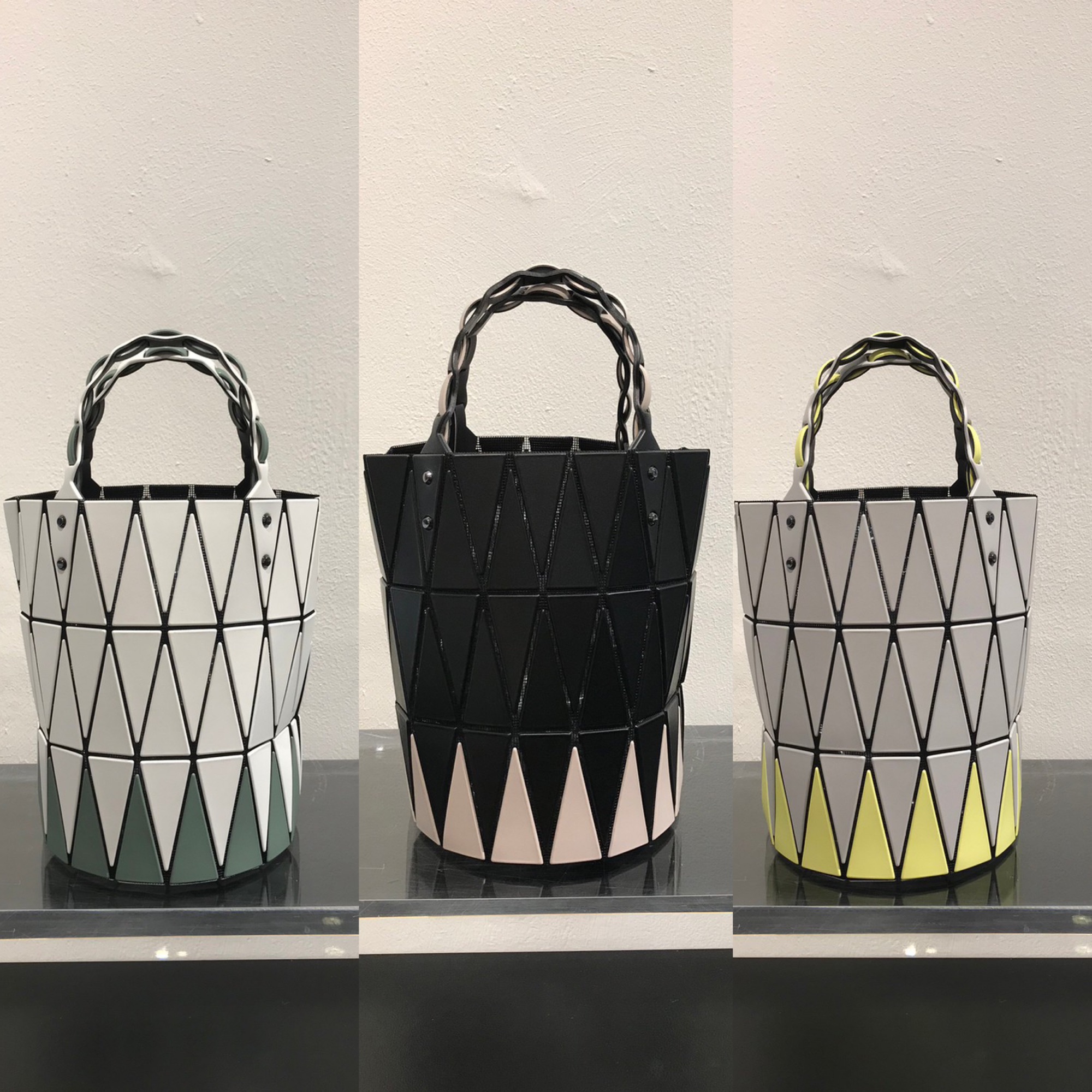 BaoBao PRISM KANGAROO CROSSBODY ของแท้จาก Shop baobao issey Miyake ...