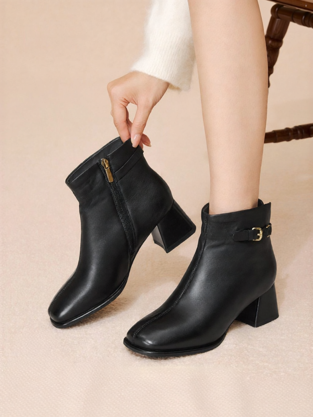 BASTO | Fashionable Simple Commuter Women's Boots ราคา 3,634 บาท*ส่งฟรี