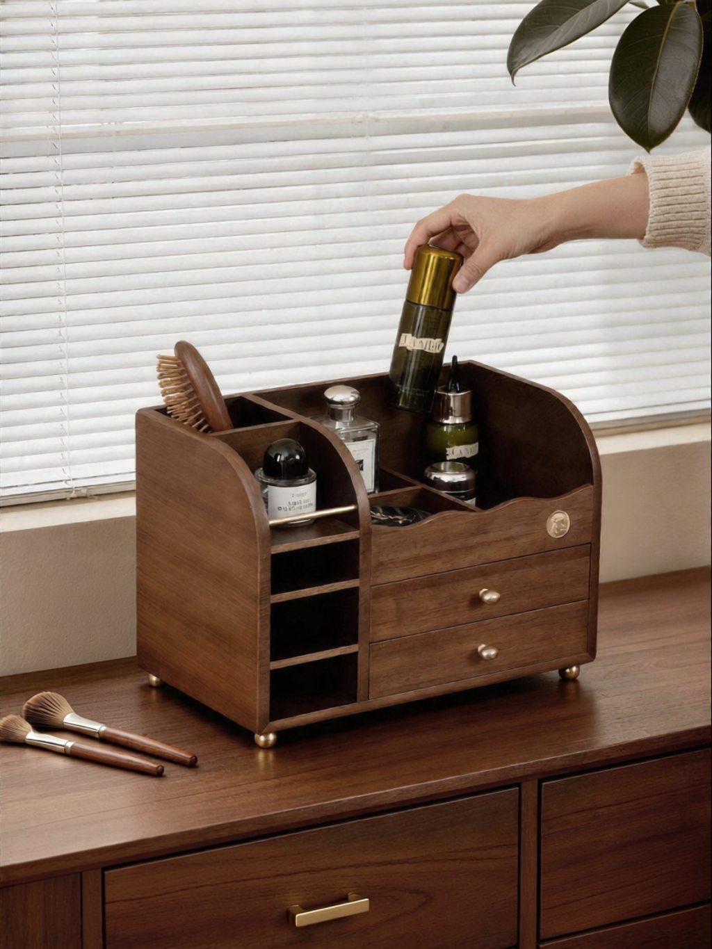 NORDIC MORE | Vintage Luxe Wooden Cosmetics Organizer ราคา 4,013 บาท*ส่งฟรี