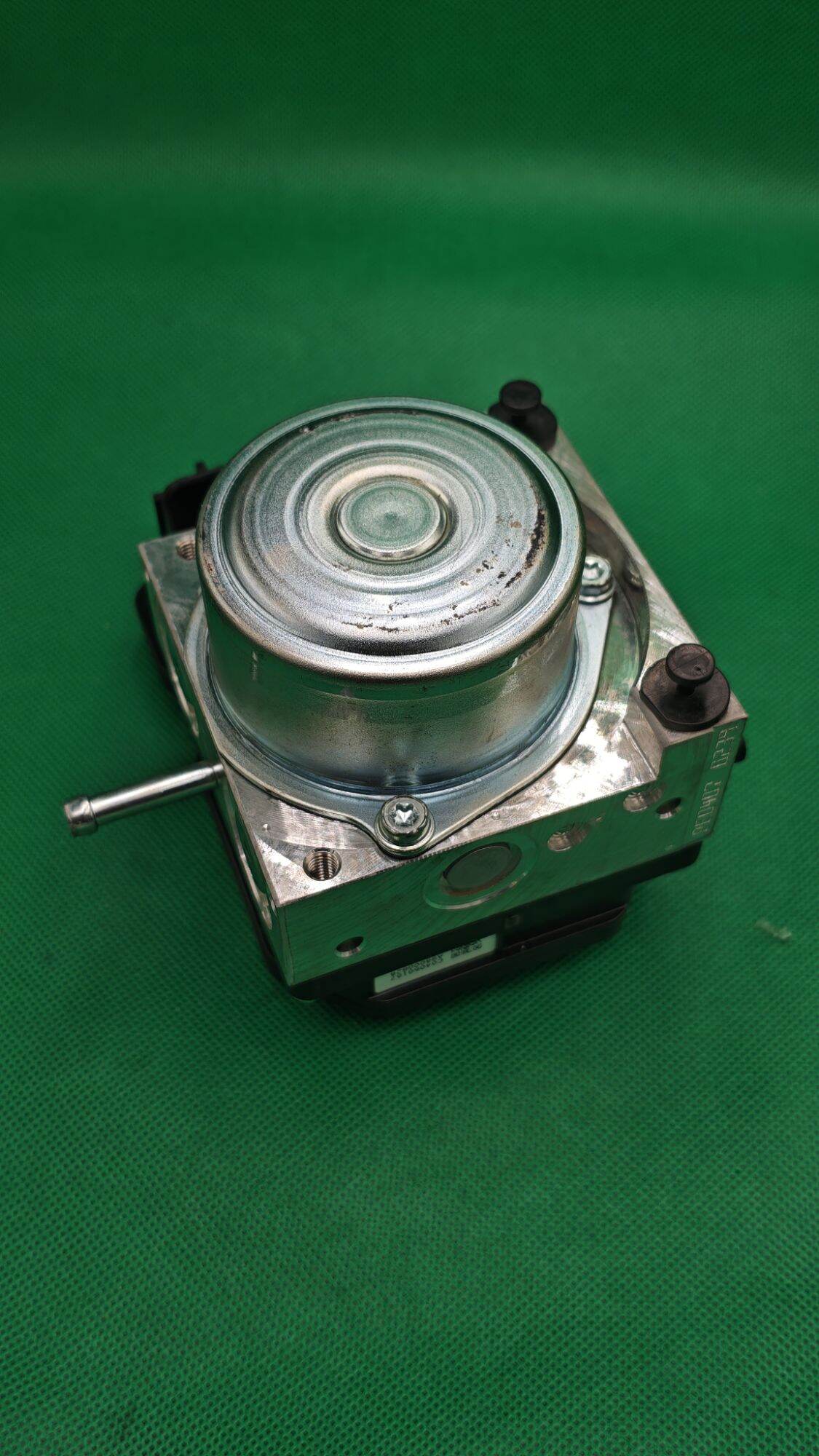 อุปกรณ์และชิ้นส่วนยานยนต์ Nissan ปั๊ม Abs Tiida รุ่น C11 (2006-2012) Abs Brake Control Module Actuator Assy Brake เลขรหัส 47660-Ee50B สินค้าแท้. สอบถามหากคุณมีคำถามใดๆ ราคา 18,500 บาท*ส่งฟรี