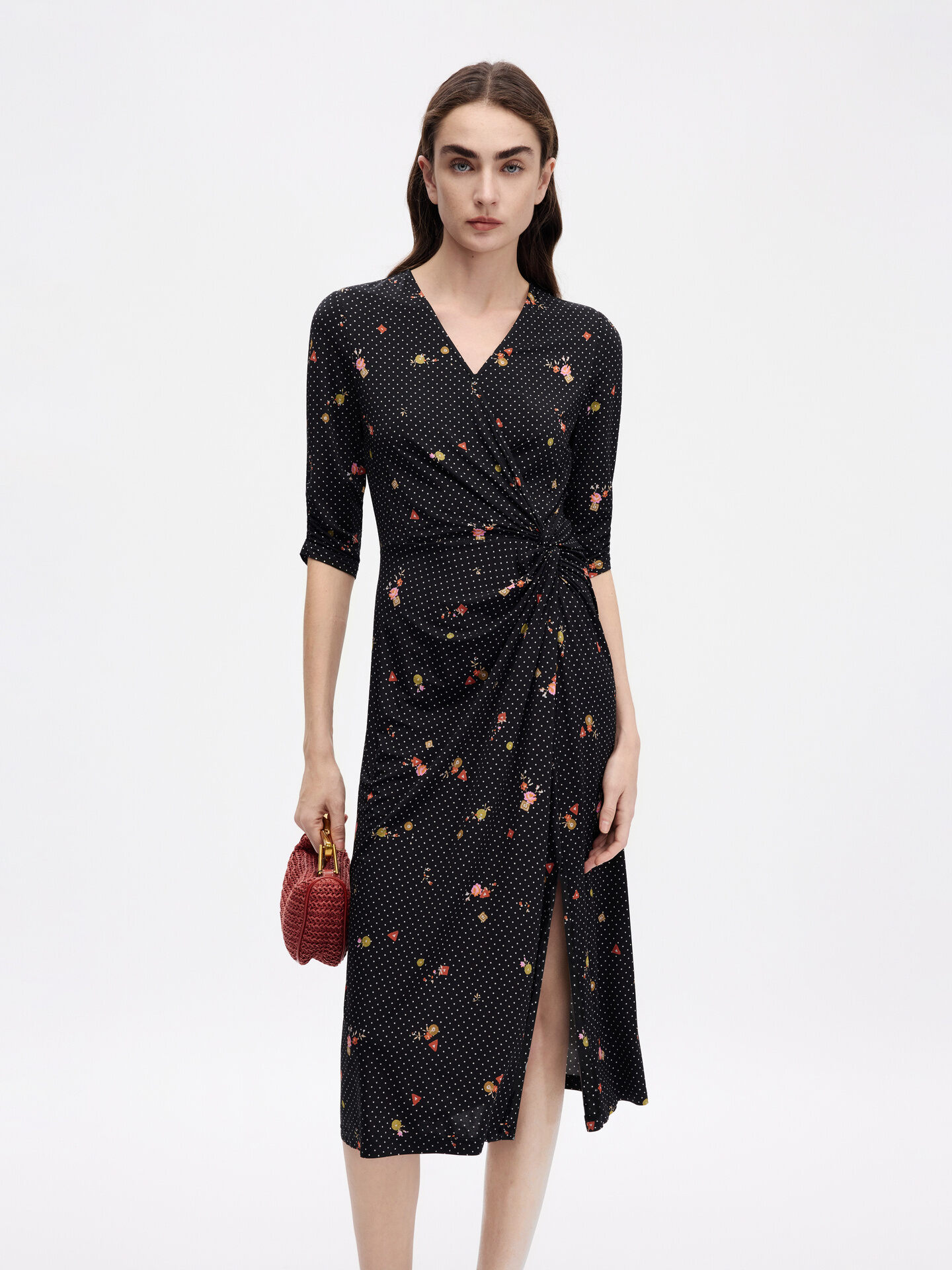 LANCY FROM 25 | Retro V-Neck Waisted Floral Printed Dress ราคา 6,471 บาท*ส่งฟรี