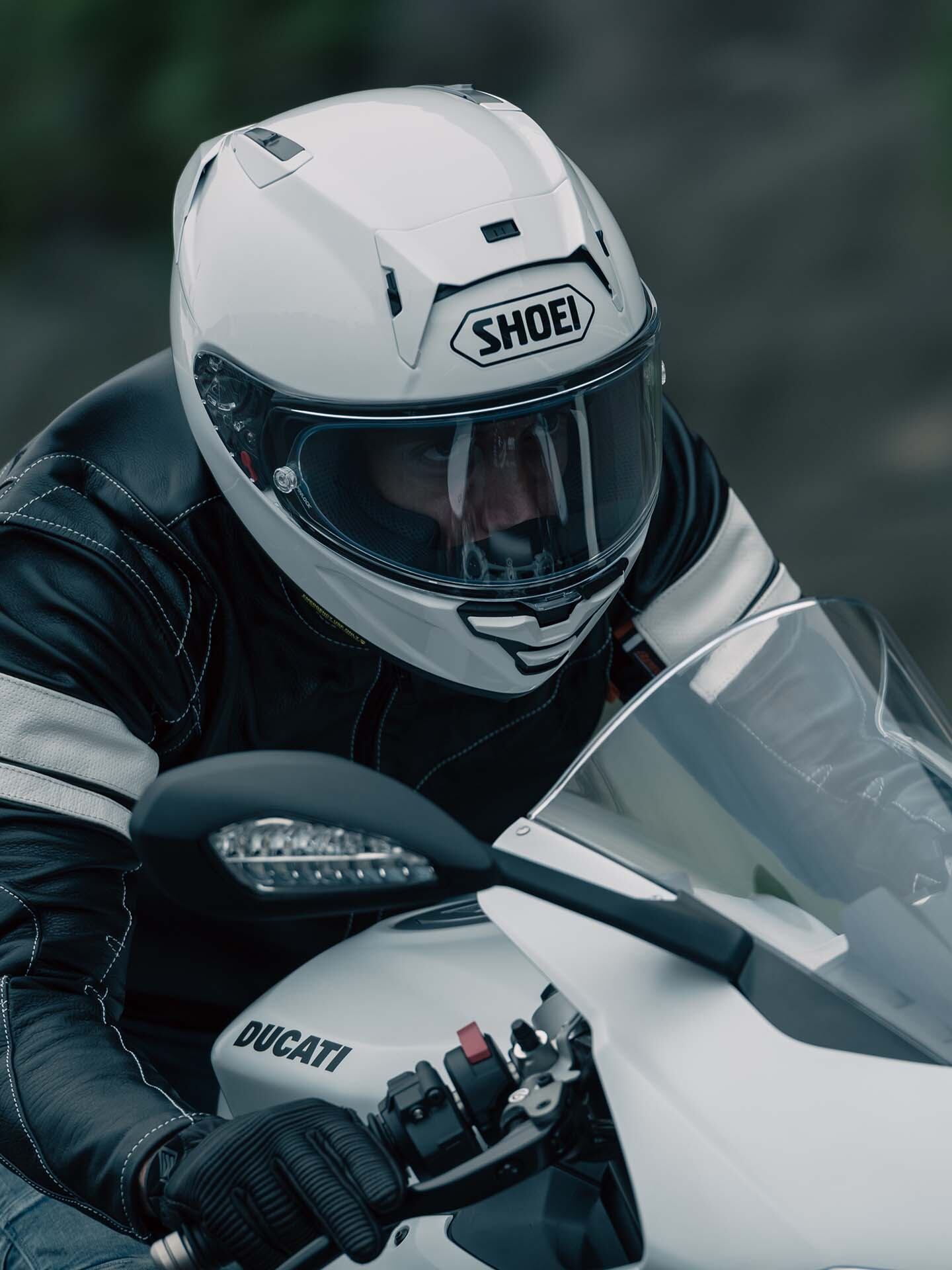 Shoei | Full-face Motorcycle Helmet Collaboration ราคา 40,085 บาท*ส่งฟรี