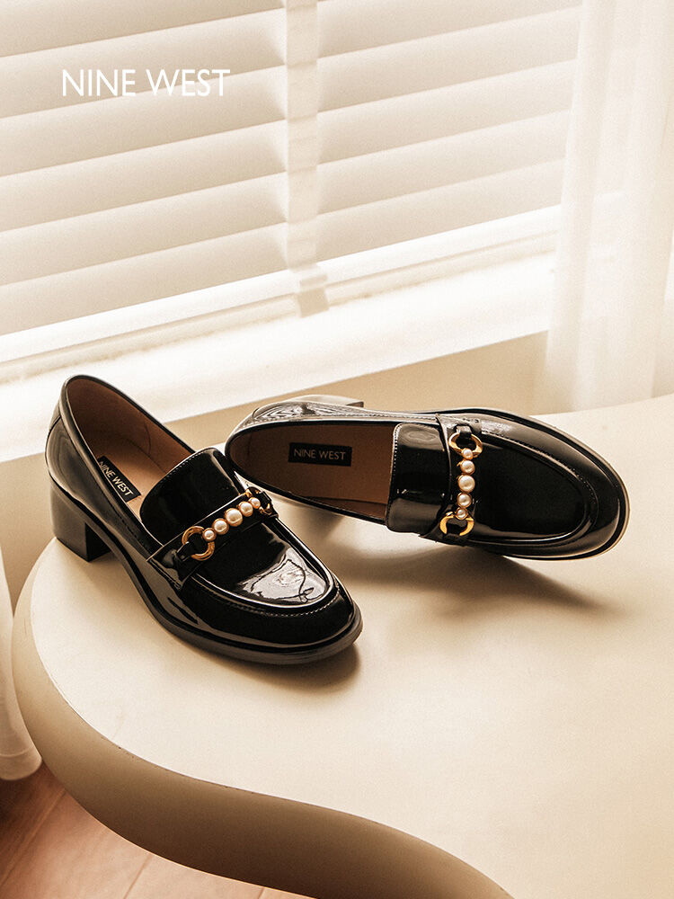 Nine West | Spring British Style Coarse Heel Loafers ราคา 8,210 บาท*ส่งฟรี
