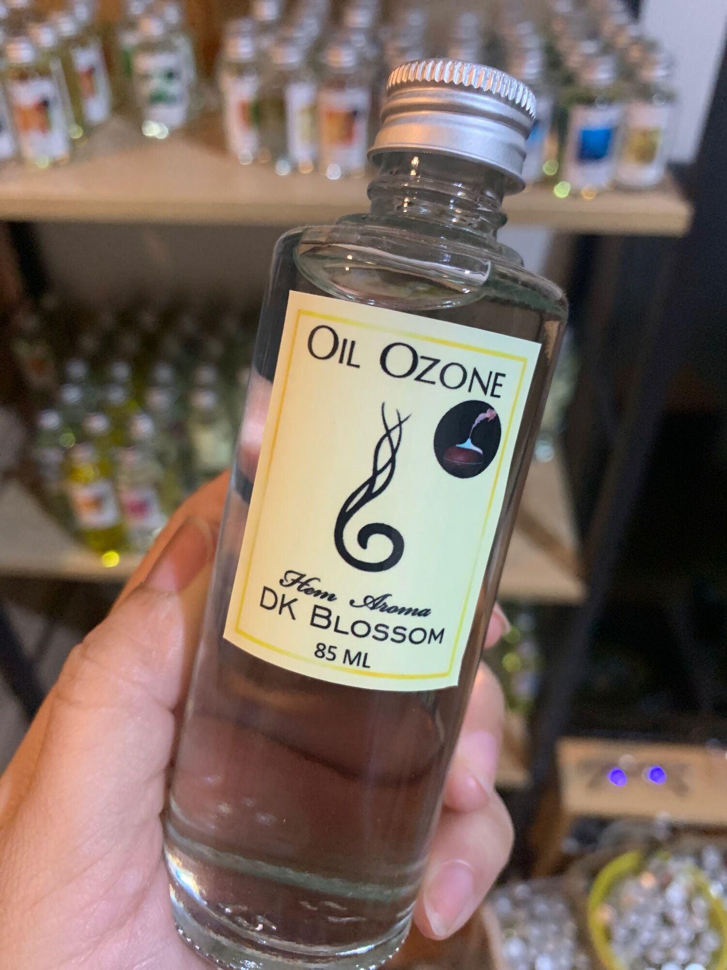 Oil Ozone น้ำหอมอโรม่าสำหรับใส่เครื่องพ่น เครื่องทำความชื้นและเครื่องปั่นฟอกอากาศระบบน้ำวนขวด By
