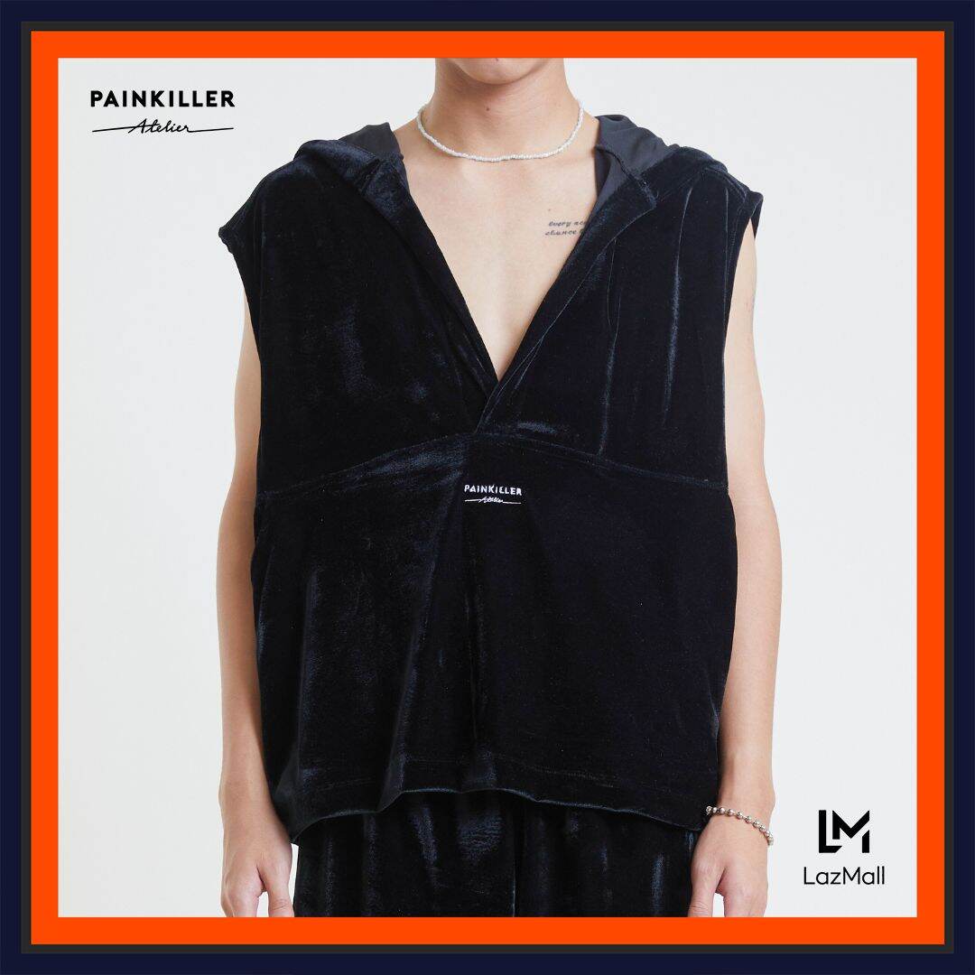 (PAINKILLER) CASA HOODIE / เสื้อฮู้ด เสื้อแขนกุด เสื้อผ้าผู้ชาย ฟรีไซส์ แฟชั่นผู้ชาย เพนคิลเลอร์ / Fashion menswear PAINKILLER / LIFESTYLE OUTER / RS24 - ยี่ห้อ PAINKILLER Atelier ราคา 1,980 บาท*ส่งฟรี