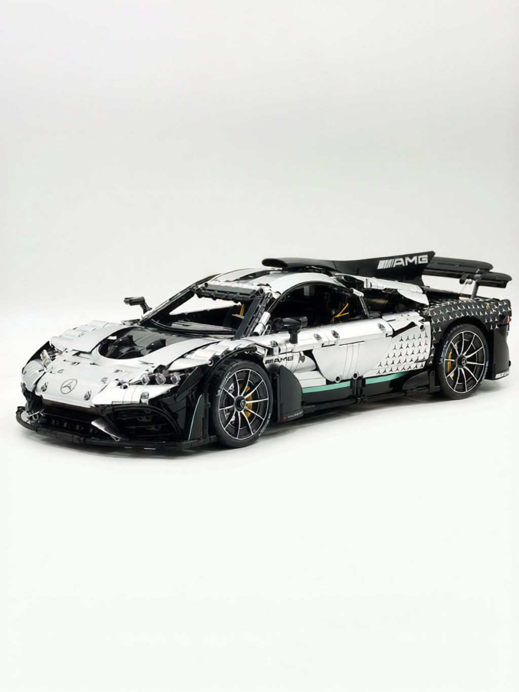 CaDA | Painted Silver-Black Mechanical Remote-Controlled Race Car Assembly Model ราคา 14,306 บาท*ส่งฟรี