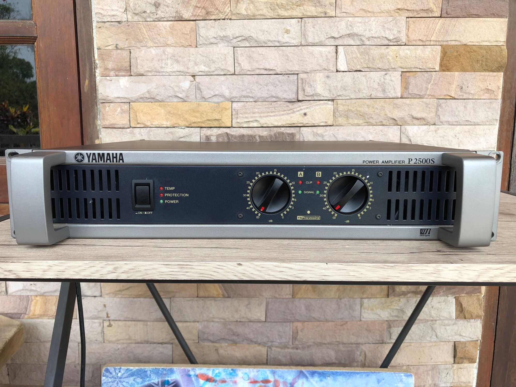 แอมพลิฟายเออร์ขยายเสียง DAC Amplifier Yamaha จากประเทศไทย P2500S Professional Sound มือสอง ของแท้ สวยงาม สภาพดีมาก ราคา 9,900 บาท*ส่งฟรี