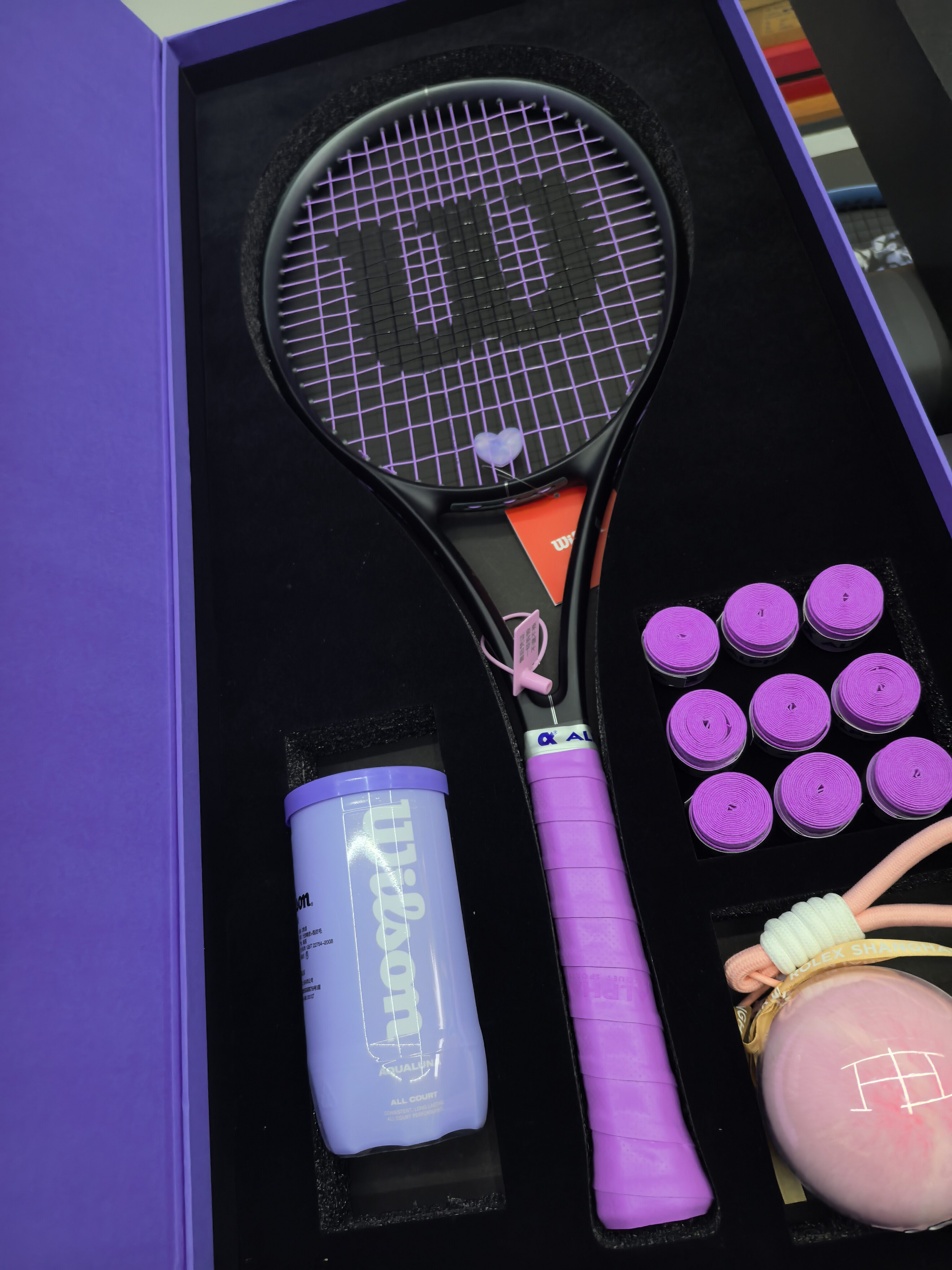 Professional Match Training Carbon Tennis Racket ราคา 24,427 บาท*ส่งฟรี