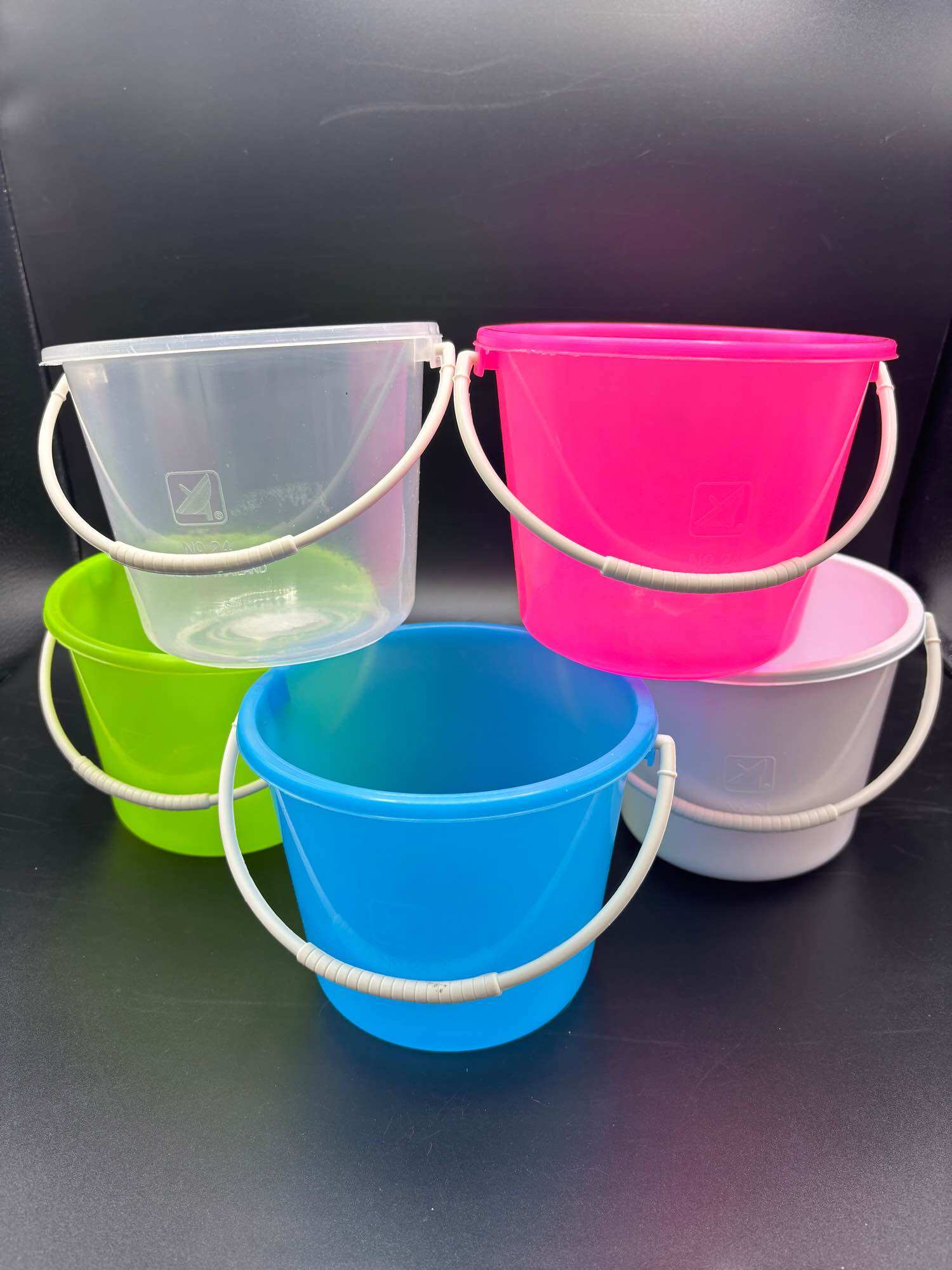 ถังน้ำแข็ง ถังสงกรานต์ ถังโต๊ะจีน bucket ขนาด15cm 0.5แกลลอน(2.8ลิตร) ราคา 14 บาท*ส่งฟรี