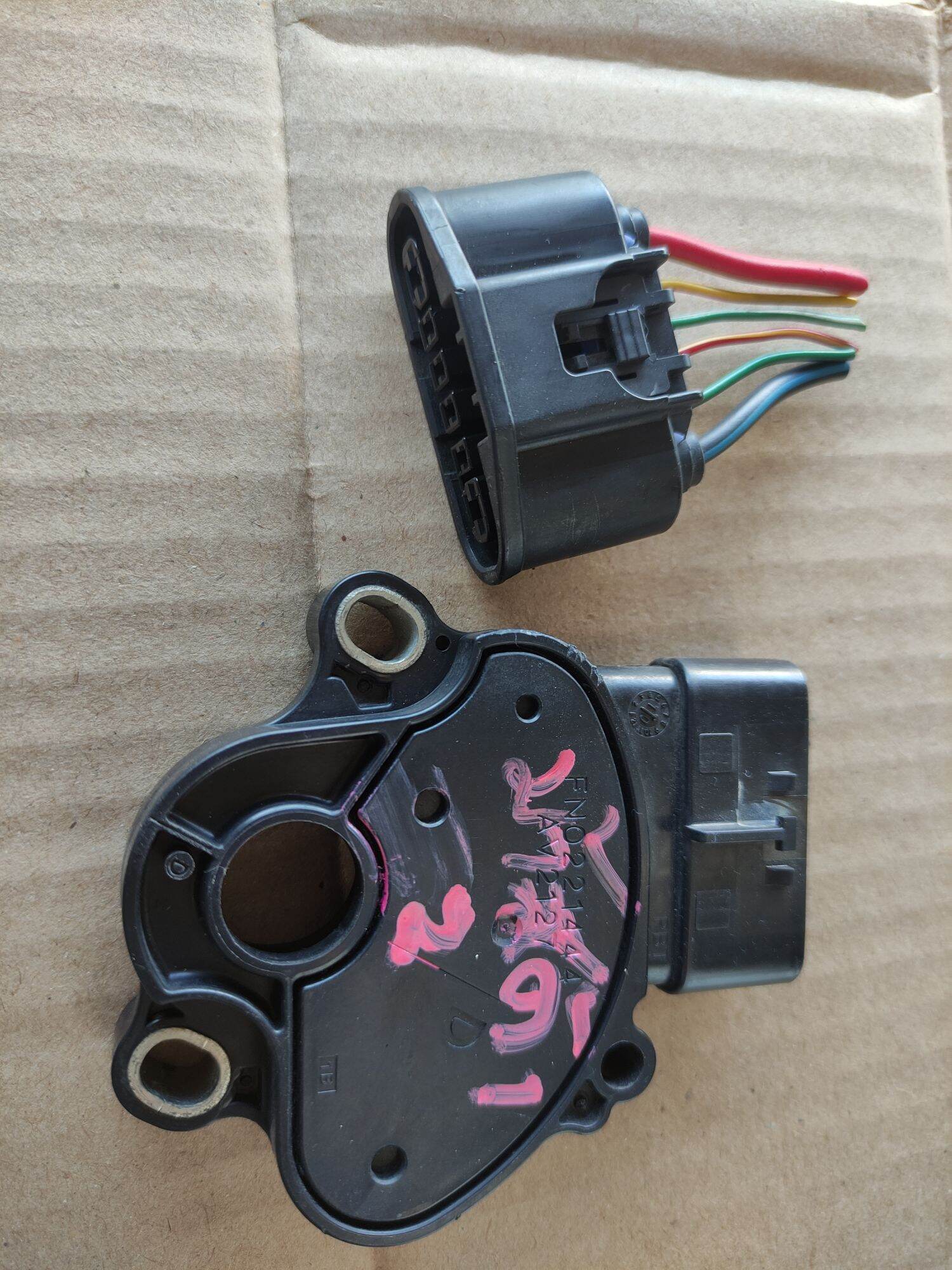 Automatic Gear Switch for Mazda 2 and 3, Genuine Second-Hand Zy Model. ราคา 150 บาท*ส่งฟรี
