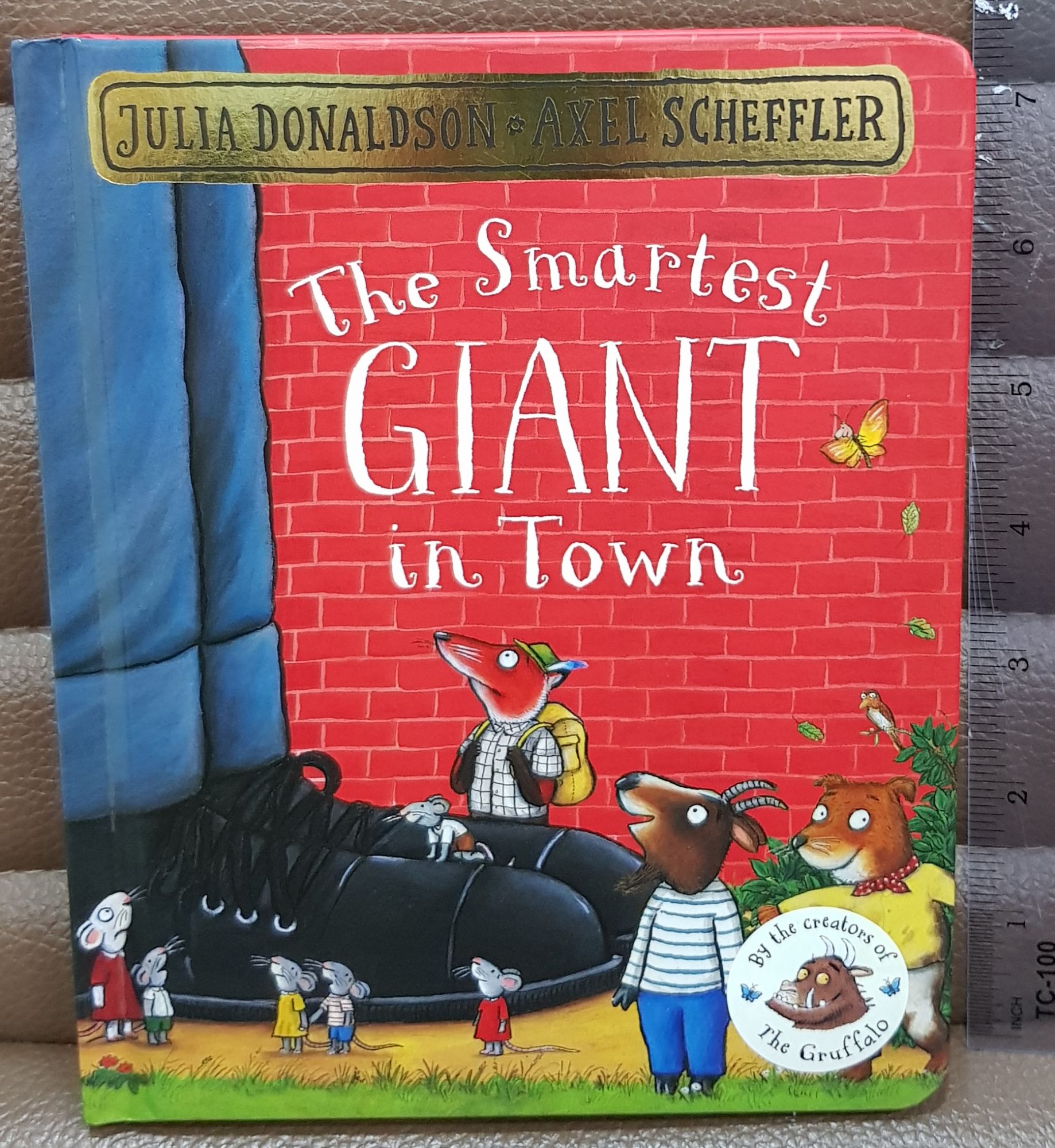 The smartest Giant in town By Julia Donaldson ของแท้นำเข้าจากประเทศอังกฤษ กระดาษแข็งหนาทุกหน้า