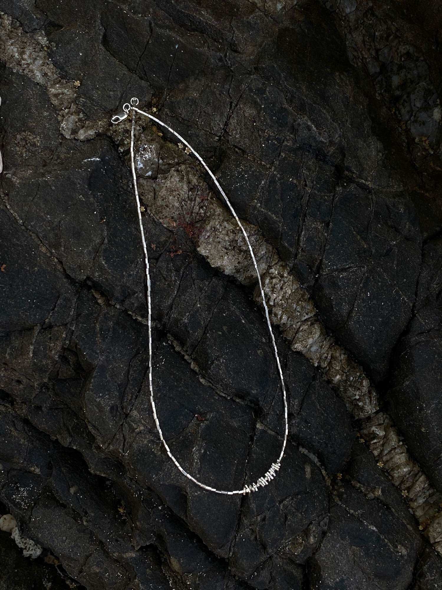 JIIRA Silver line necklace : The Sierra collection -จิระ สร้อยคอเงินแท้ลายเส้น เซียร่าคอลเลคชั่น ราคา 1,890 บาท*ส่งฟรี