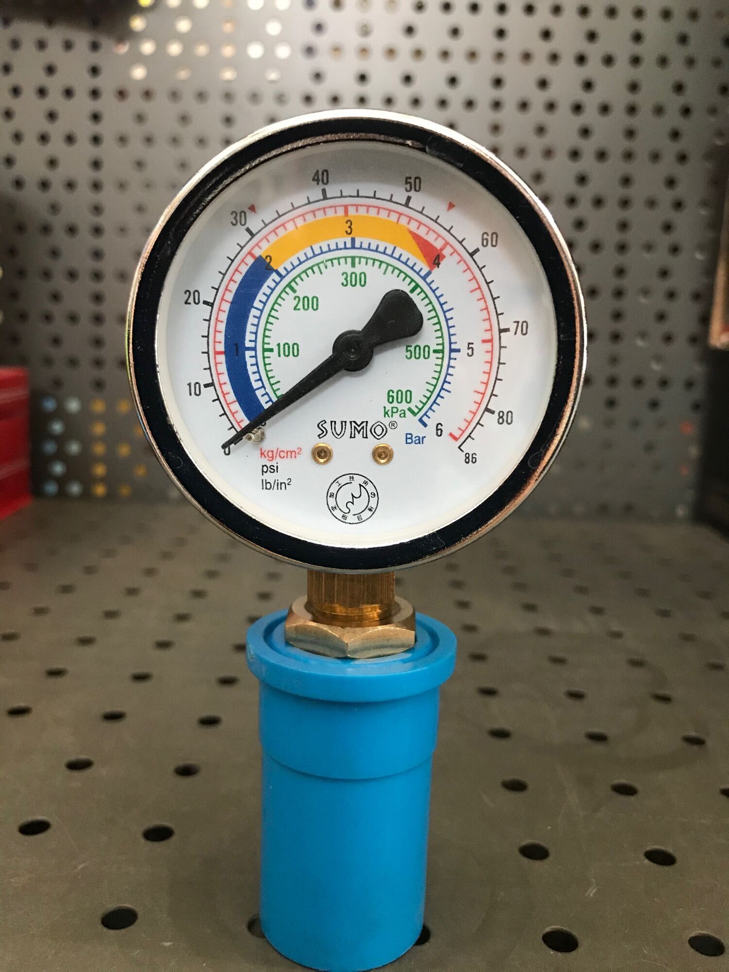 SUMO เกจวัดแรงดัน 6 Bar ใช้กับท่อน้ำขนาด 1/2