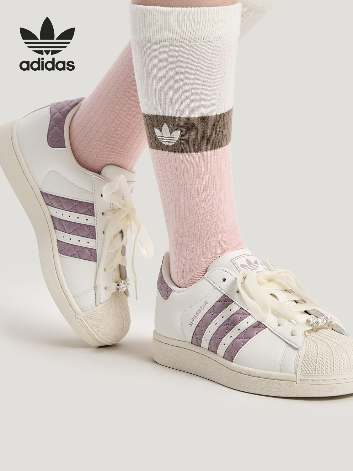 adidas | Classic Leather Weave Toe Sneakers ราคา 3,562 บาท*ส่งฟรี