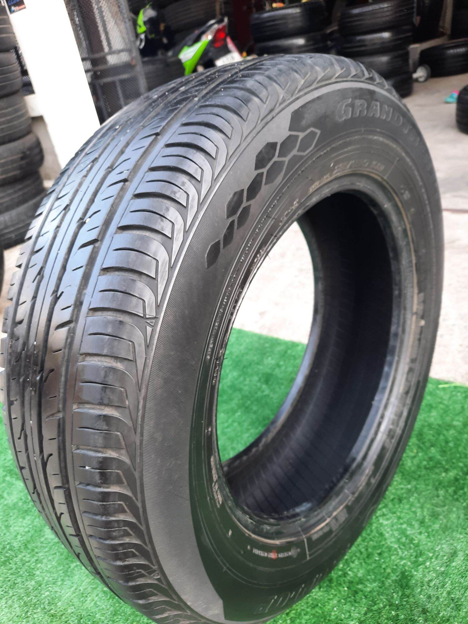 ยางเปอร์เซ็นต์ 235/65 R17 Dunlop ปี17 | Lazada.co.th