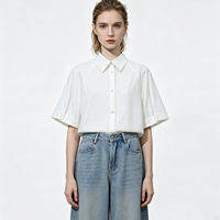 AMII | เสื้อคอตั้งแขนรากรานพร้อมกระดุมเมทัลลิคสไตล์มินิมอล