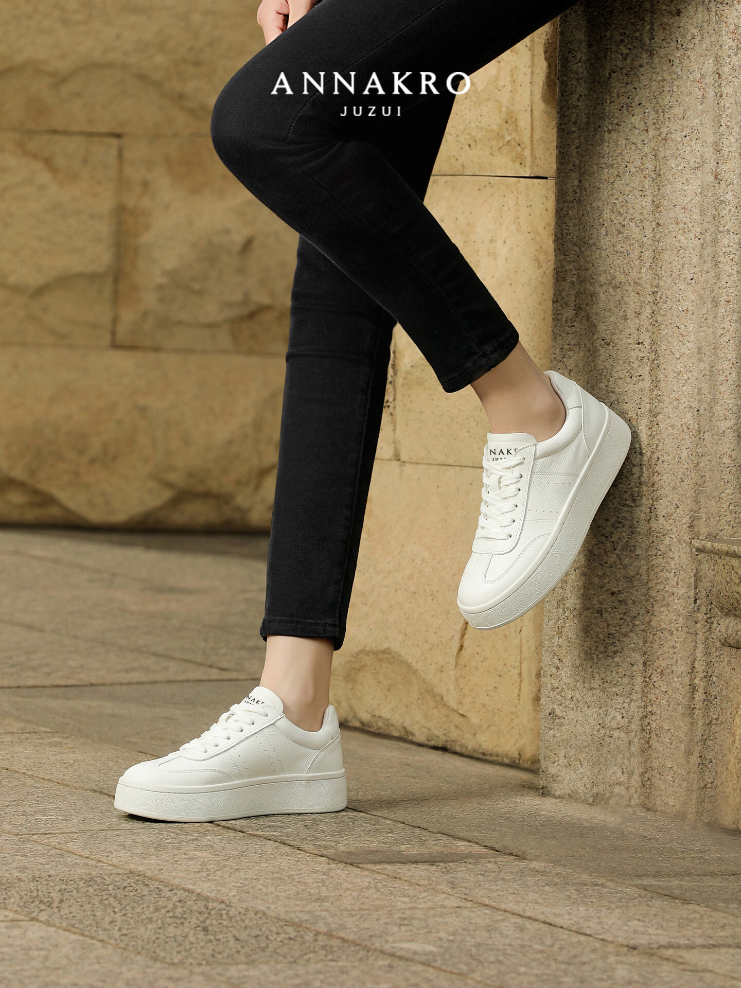 JZ ANNAKRO | Genuine Leather Round Toe Flat Soft Bottom Women's Shoe ราคา 3,772 บาท*ส่งฟรี