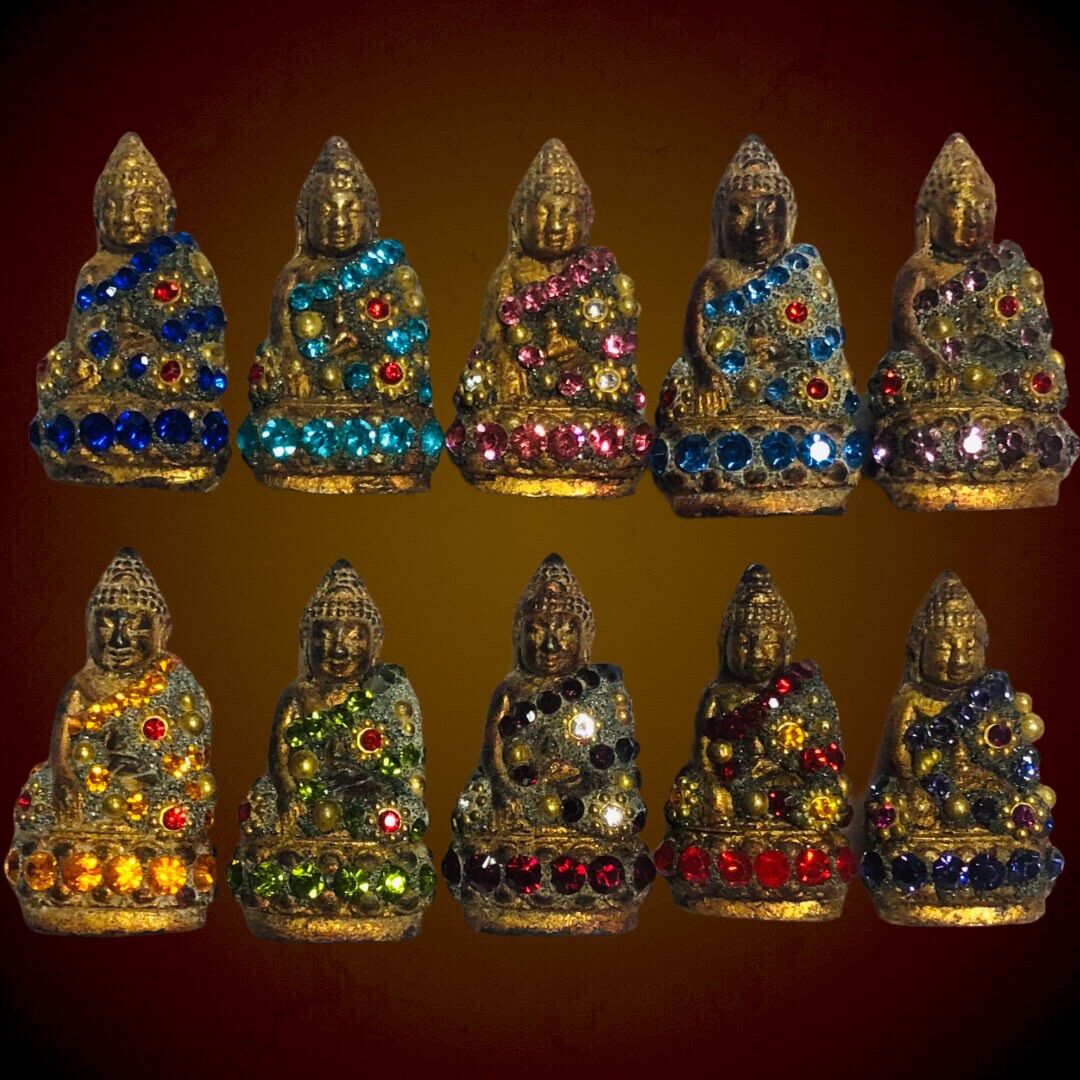 รายการ 104+ ภาพพื้นหลัง พระ สมเด็จ วัด พระ แก้ว ประดับ พลอย ความละเอียด 2k, 4k