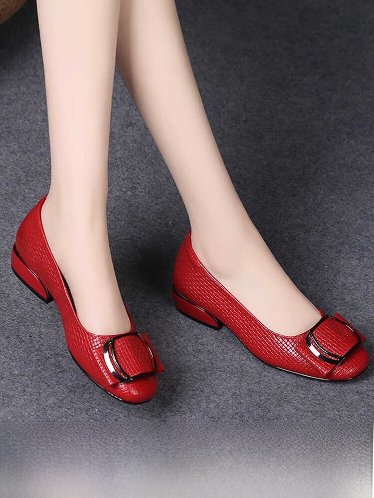 [SHIPAILUO | New Comfortable Slip-On Women's Shoes Anti-Slip Spring Genuine Leather Red Shoes Fashionable Leap Month Mom Shoes Soft Bottom,SHIPAILUO | New Comfortable Slip-On Women's Shoes Anti-Slip Spring Genuine Leather Red Shoes Fashionable Leap Month ราคา 2,874 บาท*ส่งฟรี
