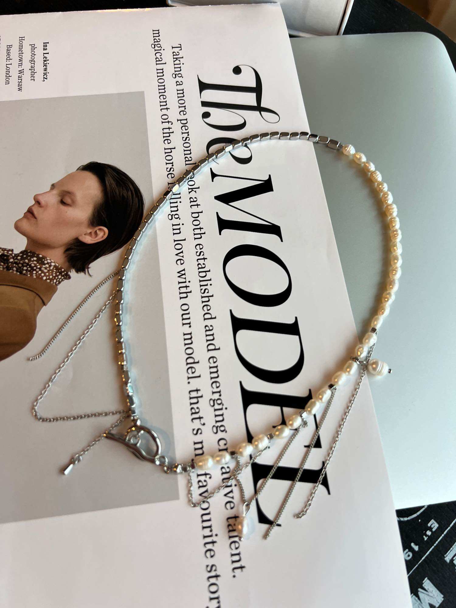 Charming Freshwater Pearl, Hematite and Stainless Steel Chains Necklace - ยี่ห้อ Charming ราคา 1,499 บาท*ส่งฟรี