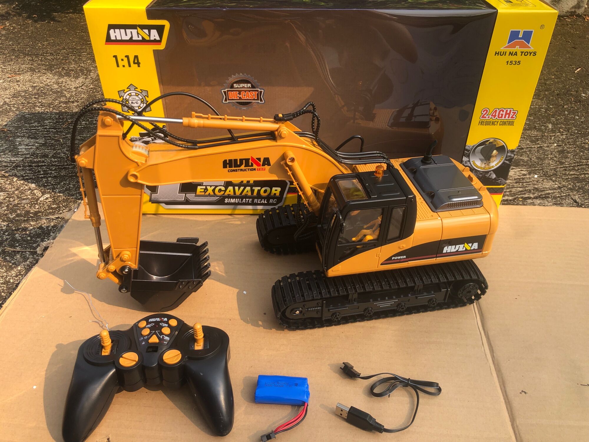รถแมคโครบังคับ15ฟังก์ชั่นตัวใหม่Huina1535 ราคา 1,190 บาท*ส่งฟรี