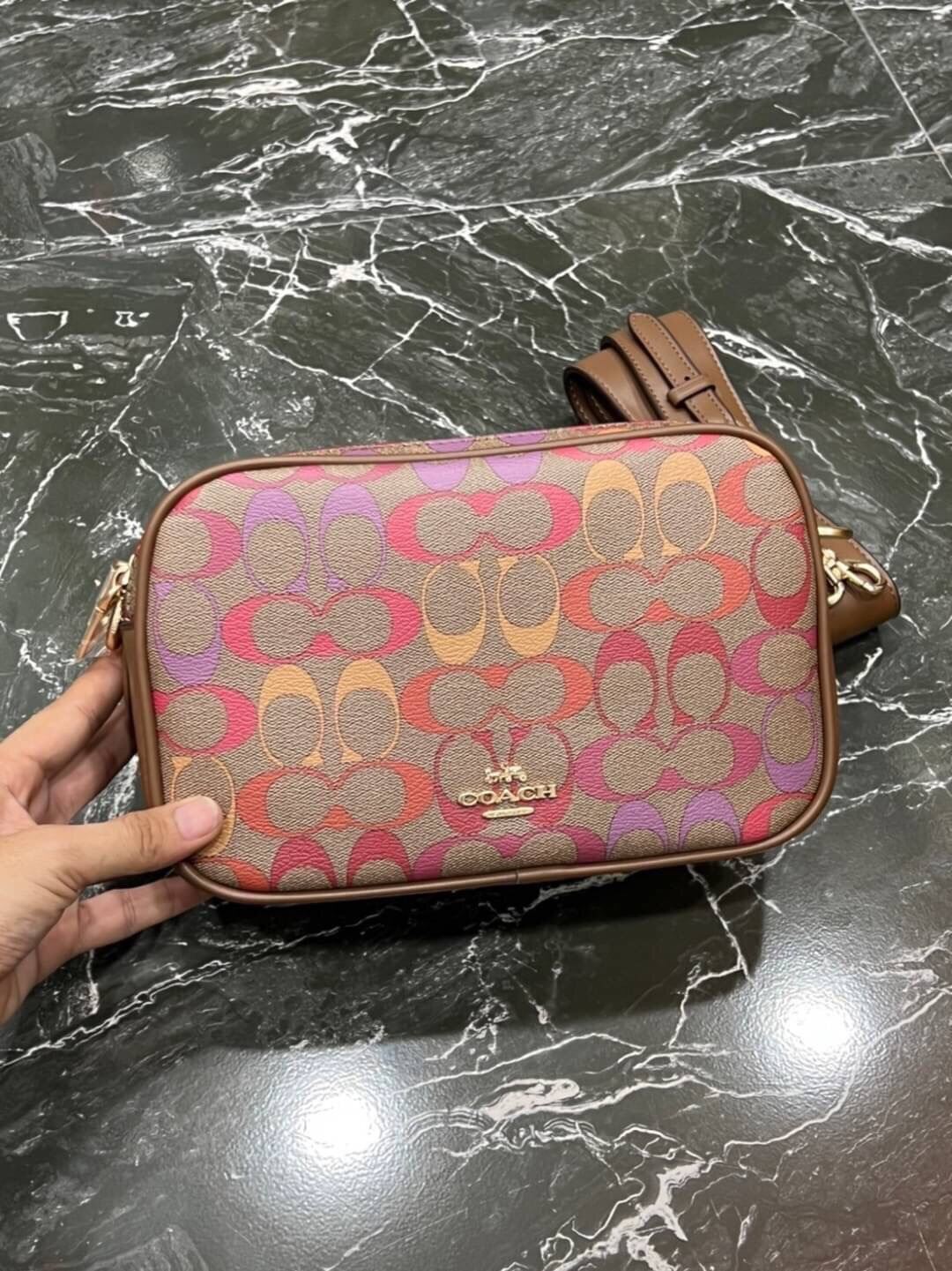 JES CROSSBODY 20 IN RAINBOW SIGNATURE CANVAS (COACH C1308) Lazada.co.th