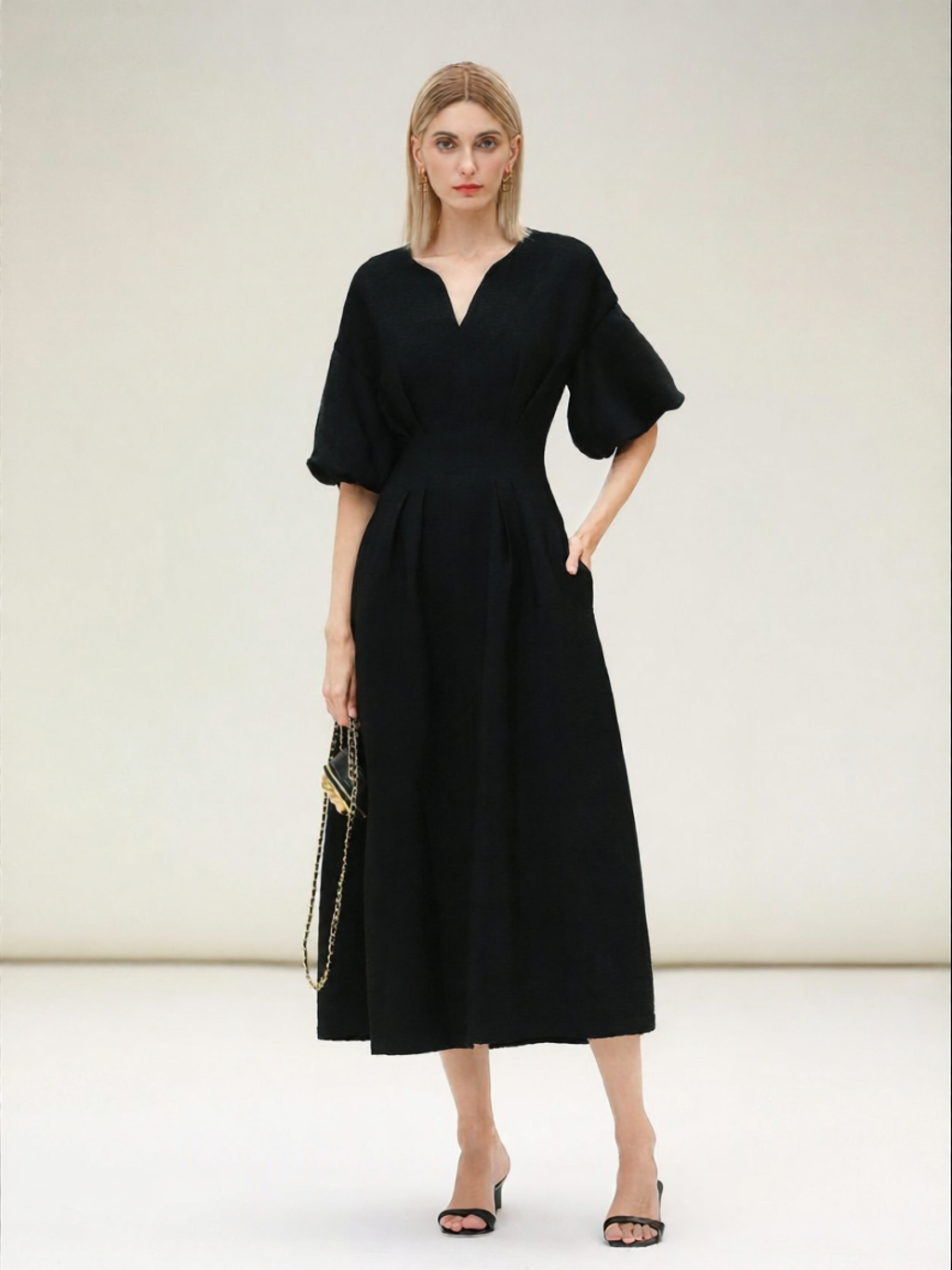 COCOBELLA | Elegant Minimalist Black Waist-accentuated Dress ราคา 5,956 บาท*ส่งฟรี