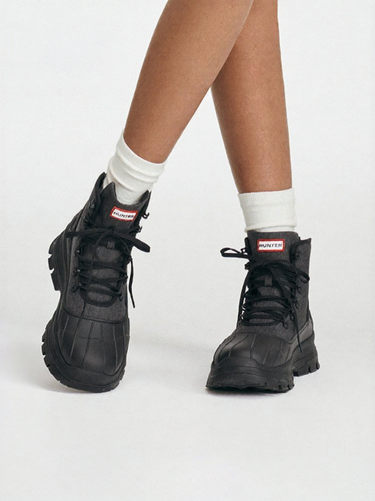 Hunter | Spring New Classic Mid-calf Hunting Duck Boots Hiking Camping Martin Boots ราคา 8,855 บาท*ส่งฟรี