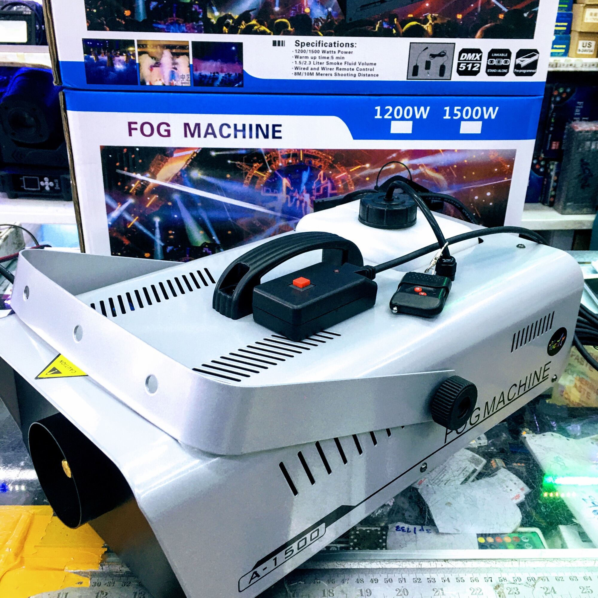 Smoke 1500w Fog machine สโมค 1500w มีรีโมทคอนโทรล เครื่องสโมคทำควัน เครื่องทำไดรไอซ์ สำหรับไฟดิสโก้เลเซอร์