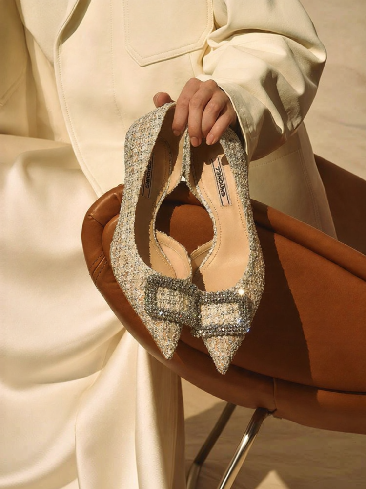 73hours | Joyful Spring 2025 Commuter Stiletto Heels with Water Drills ราคา 8,018 บาท*ส่งฟรี