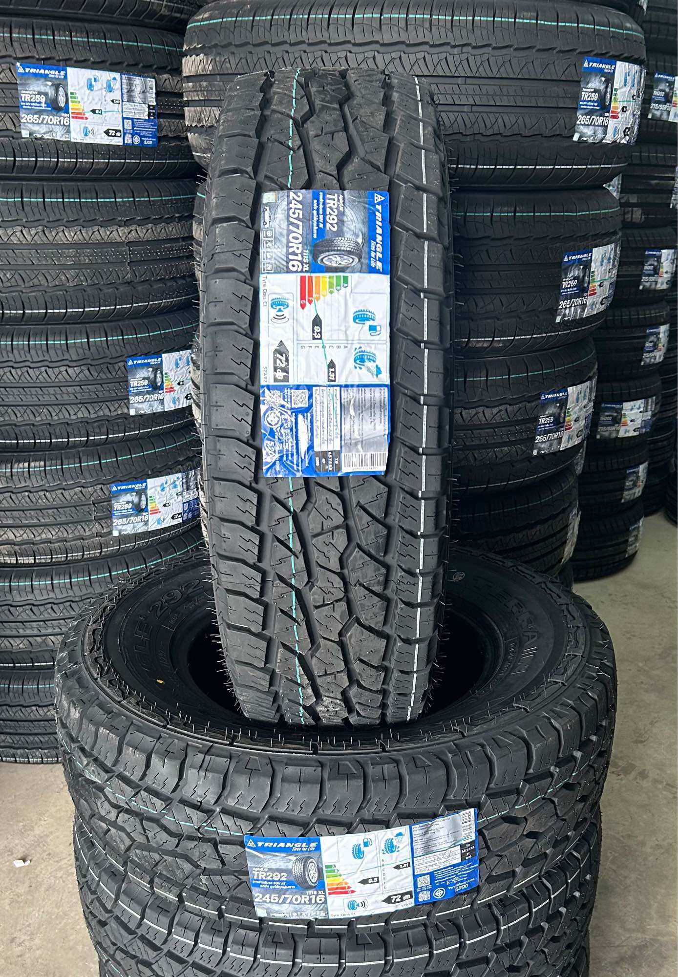 245/70R16 TRIANGLE TR292*111S ยางใหม่ปี25🥇ราคาโปร1แถม1=ได้2เส้น✅แถมจุ๊บลมยางแท้🔥มีรับประกันยางบาดบวมแตกตำ365วัน เปลี่ยนยางใหม่ให้ฟรี(ต้องลงทะเบียนรับประกันยาง4เส้น) และโครงสร้างนาน4ปีหรือ50000กิโล✅❤️ ราคา 4,800 บาท*ส่งฟรี