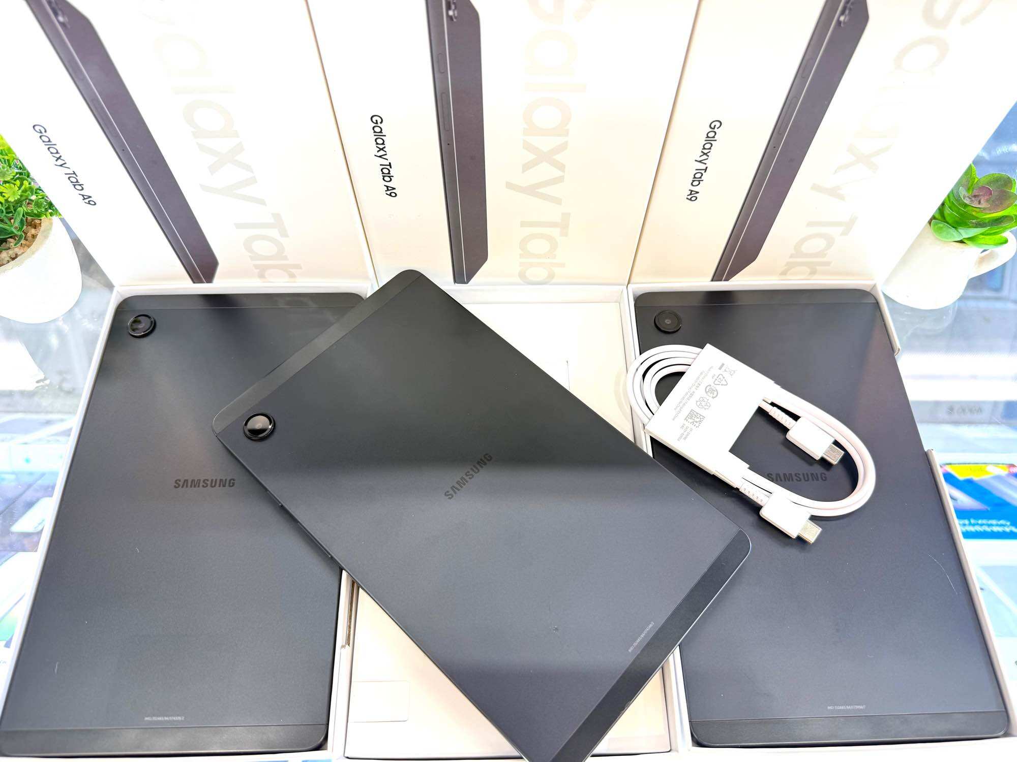 Galaxy Tab A9 Lte, Insert Sim, Wifi, Ram 4/64Gb, Original Box, Beautiful Condition. ราคา 3,290 บาท*ส่งฟรี