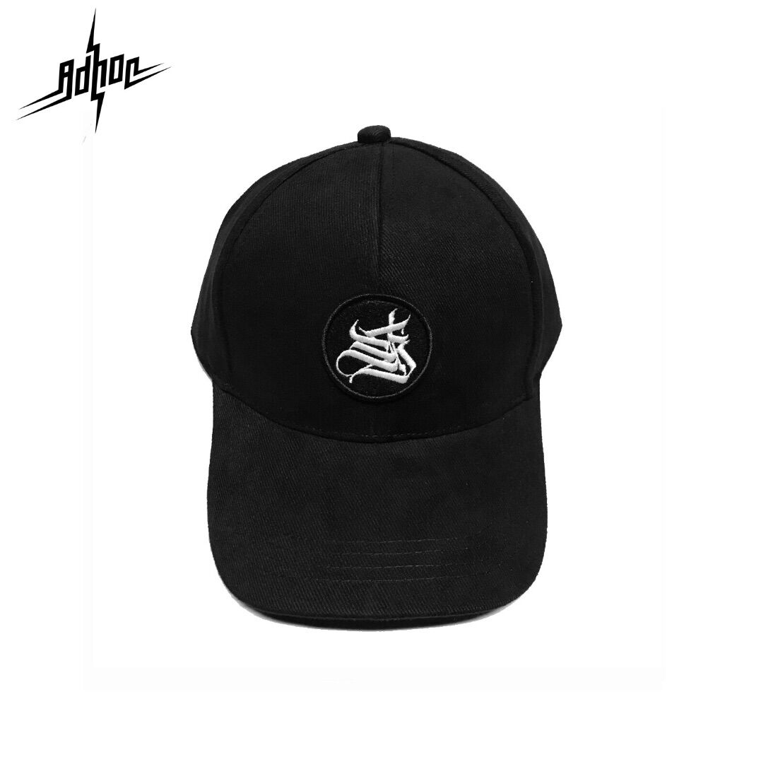 ADHOC / H025 / หมวกปีกโค้ง หมวกเบสบอล ผ้าฝ้าย ลายปัก Calligraffiti แอดฮอค ราคา 1,295 บาท*ส่งฟรี