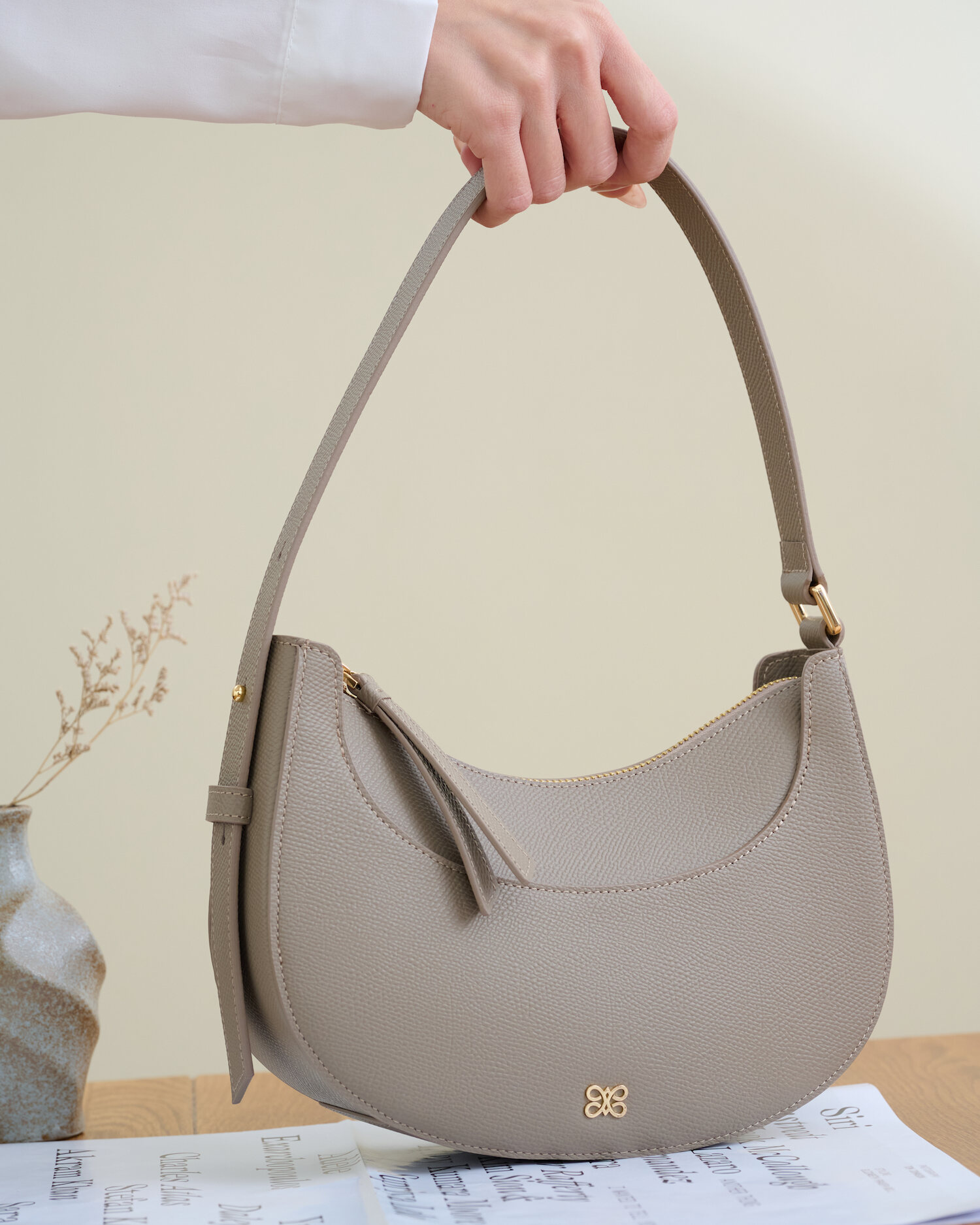 MYTH Ayla in Light Taupe ราคา 6,850 บาท*ส่งฟรี