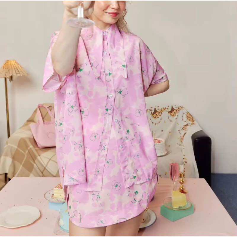 💗 Ready to Send 💗 Skirt(Pants) Brand Endless ♾️ Holiday Model Tokyo Floral Pattern 🌸 Beautiful, Good Fabric, Comfortable to Wear, Goes Well with a Beautiful Set. Wear It with a Beautiful Family. 💗 ราคา 2,690 บาท*ส่งฟรี