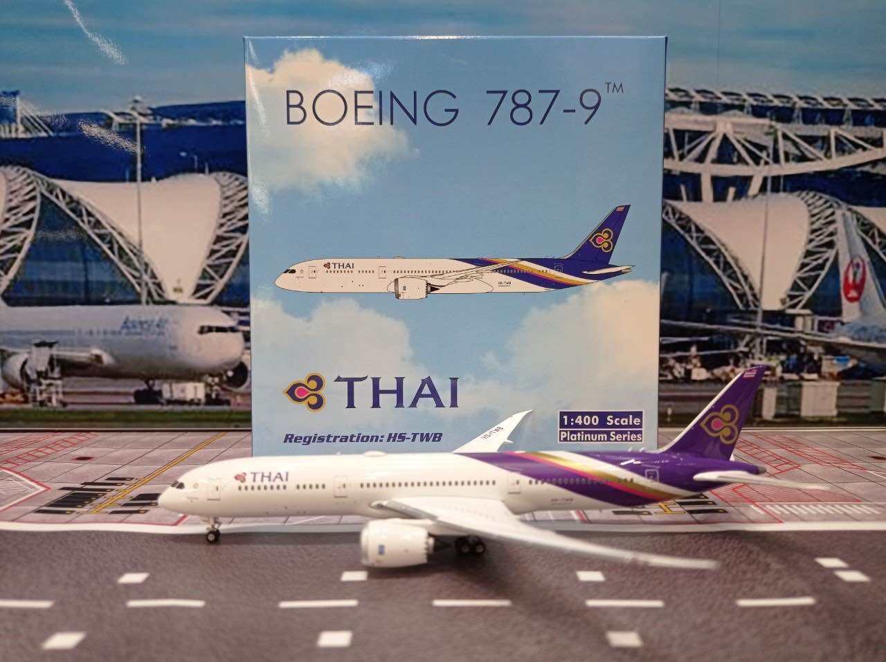 Phoenix Thai Airways タイ航空B777-300ER PHX11822 1:400 Phoenix Model Thai Airways B777-300ER Reg #HS