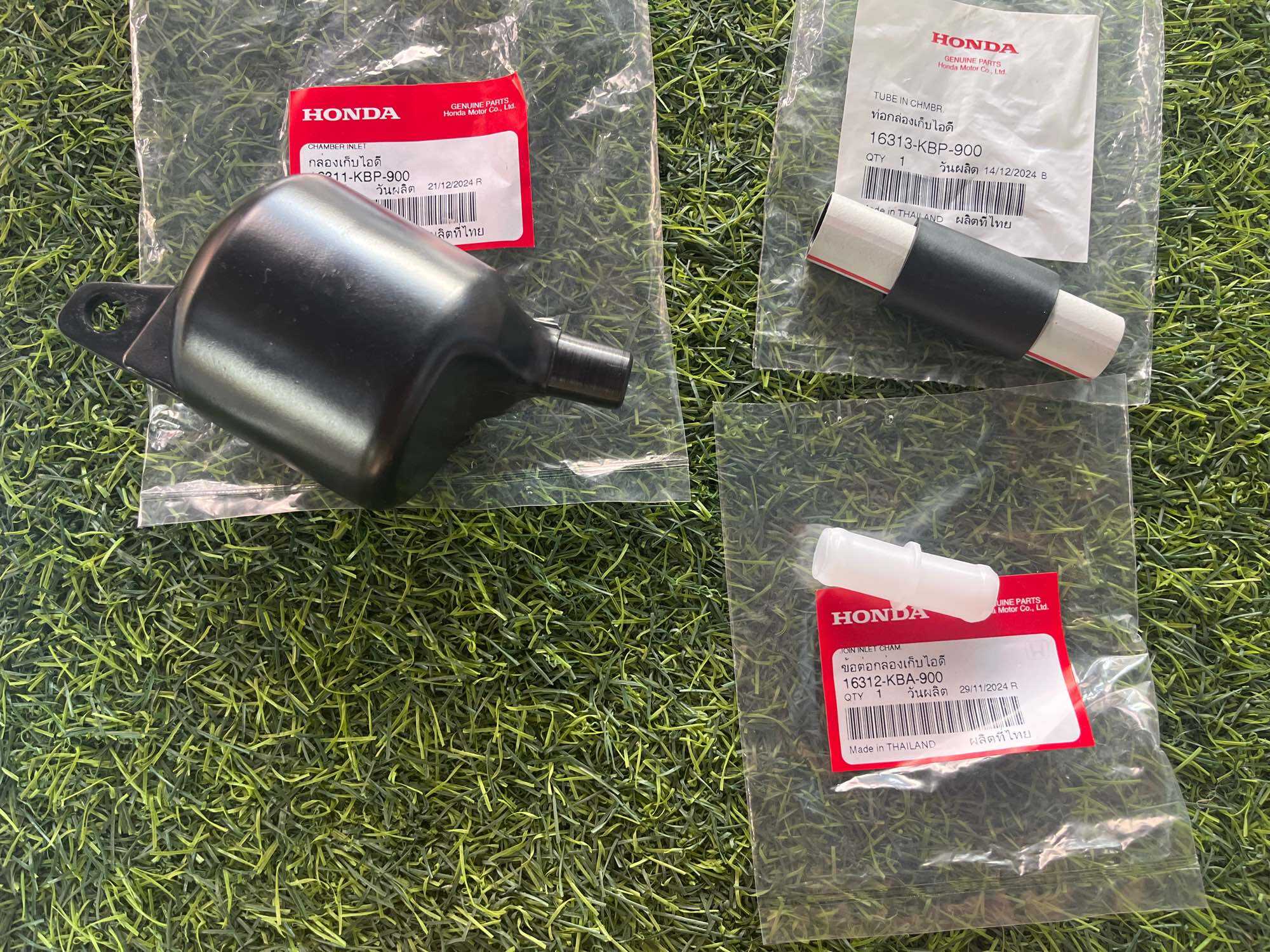 Intake Manifold (Lung) Storage Box, Lung-To-Tire Rubber Connector, Old Ls125 Connector, All Dash Models, 100% Genuine from the Center. ราคา 60 บาท*ส่งฟรี