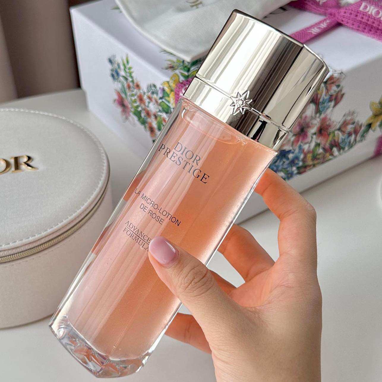 Dior Prestige the Micro-Lotion De Rose 🌹 ราคา 6,500 บาท*ส่งฟรี