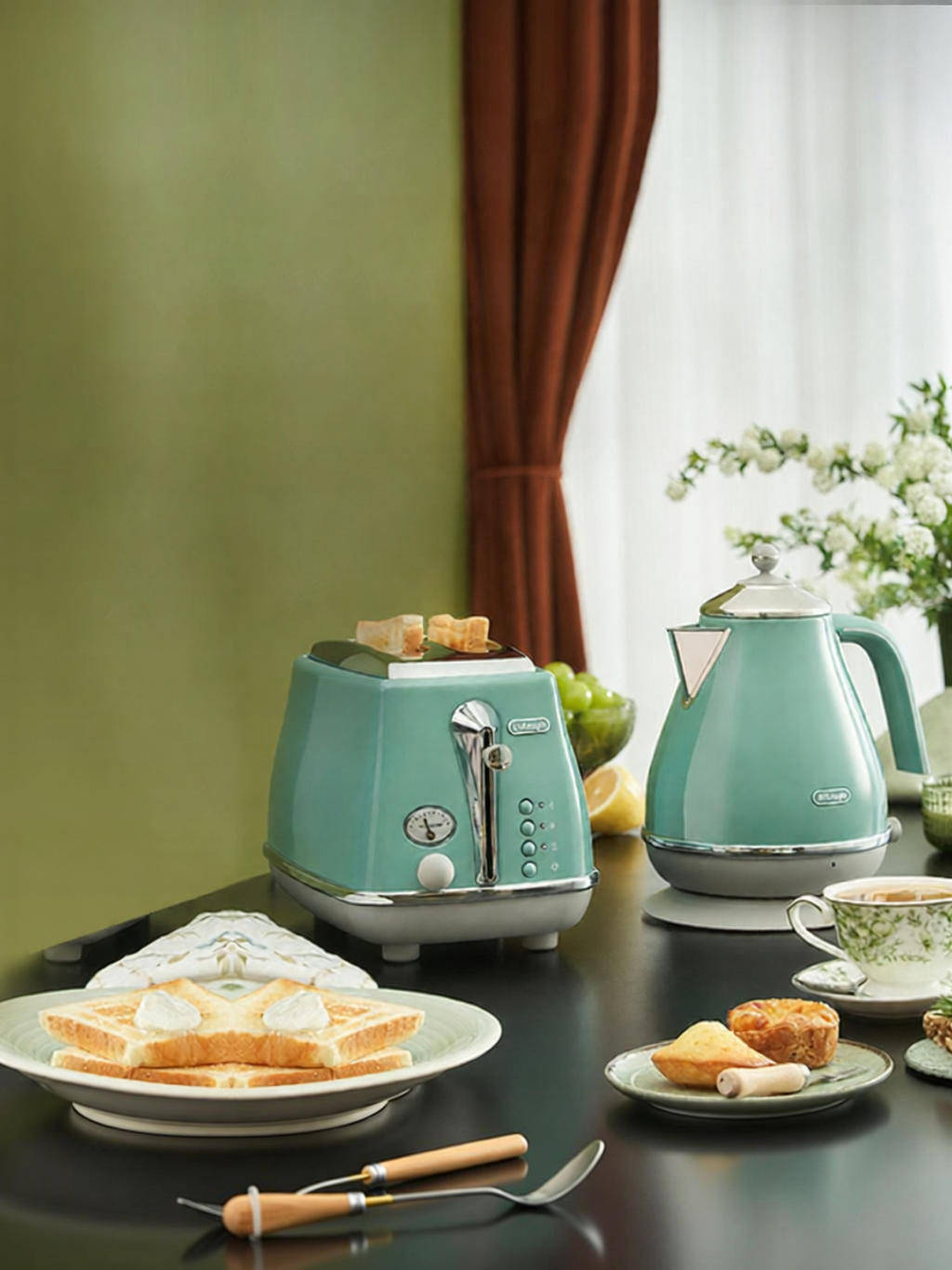 De'Longhi | Small Electric Kettle ราคา 9,142 บาท*ส่งฟรี