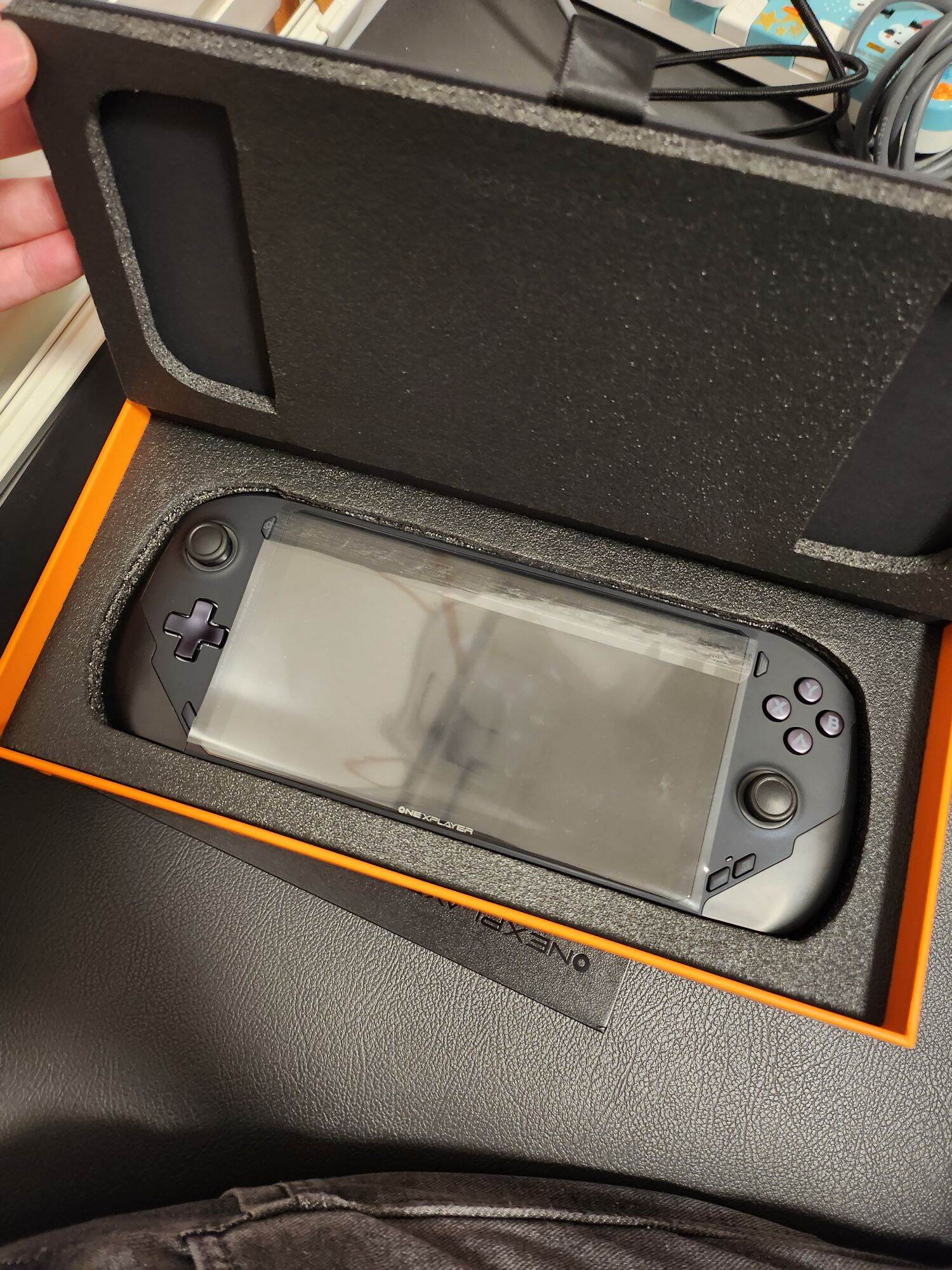 พร้อมส่ง ONEXFLY F1 7840U 32gb 2tb 120hz เครื่องเล่นเกมพกพา win 11 เล่นได้ทุกเกม มือสอง ราคา 27,900 บาท*ส่งฟรี