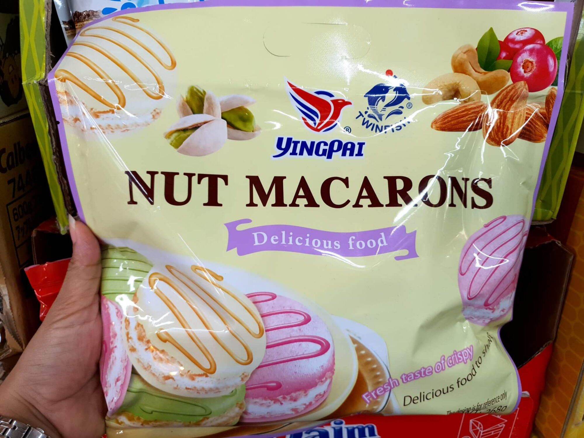 NUT MACARONS มาการองไส้ครีมมี 3 รส (เบอร์รี่,อัลมอนด์,คาราเมล)