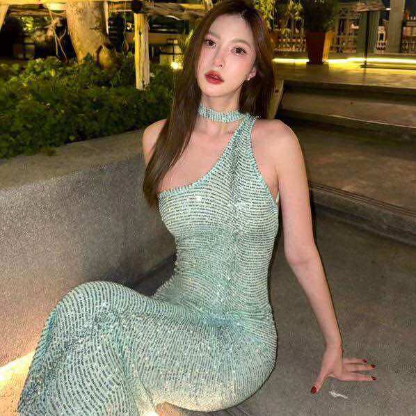 DARAN OFFICIAL - CELESTE SEQUINS DRESS เดรสยาว เดรสเลื่อม เดรสออกงาน ราคา 2,340 บาท*ส่งฟรี