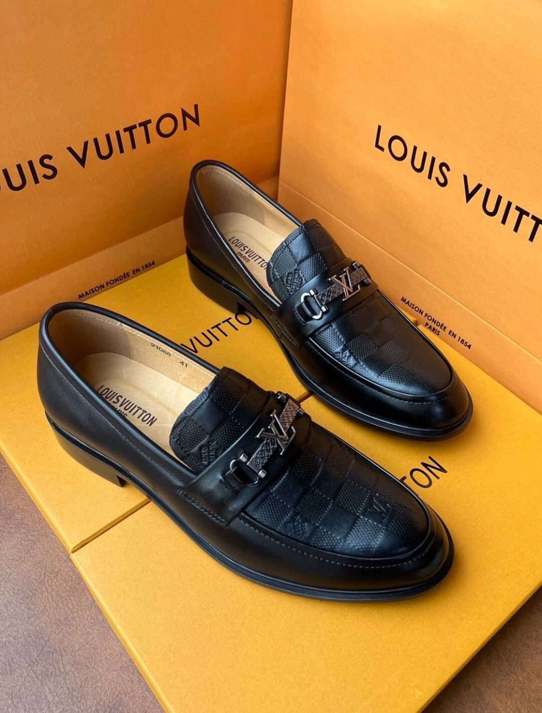 lv brand shoes