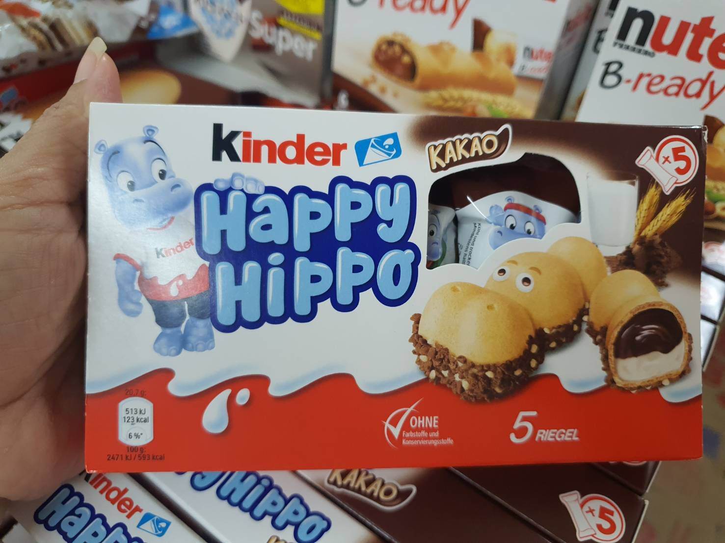 Kinder Happy Hippo เวเฟอร์กรอบรูปฮิปโป้ สอดไส้ครีมนมและช็อคโกแลต ขนาด 1 กล่อง 5 ชิ้น