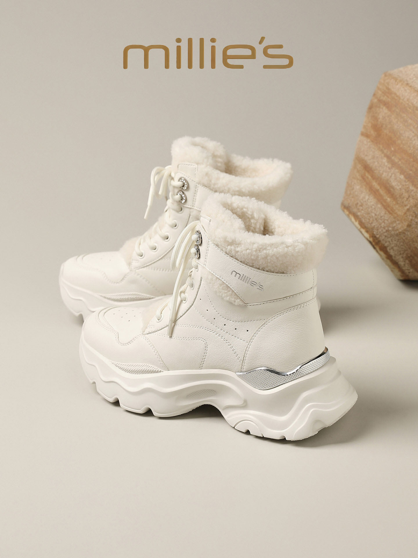 MILLIE'S | Thick-soled Fur-lined Snow Boots ราคา 10,979 บาท*ส่งฟรี
