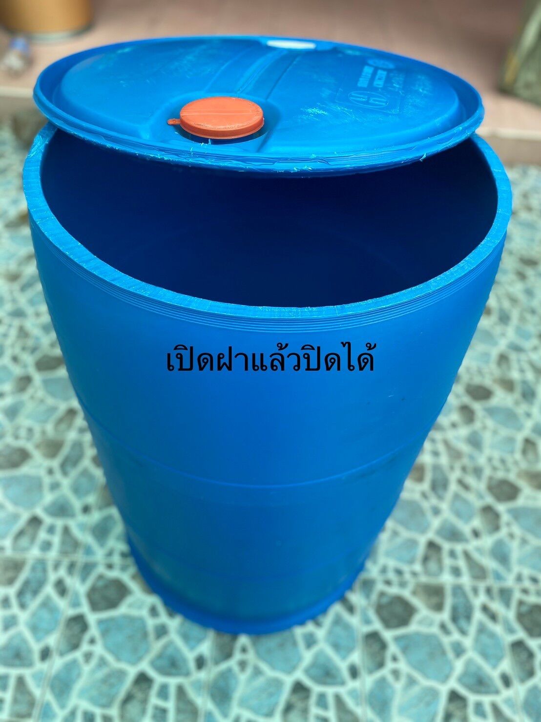 ถังพลาสติก200ลิตรมือ2สะอาดพร้อมใช้งานแข็งแรงทนทานแบบเปิดฝาแล้วปิดได้ดีต่อใจมากคร๊าาบรรจุน้ำได้ดีมากด้วย ราคา  511 บาท*ส่งฟรี