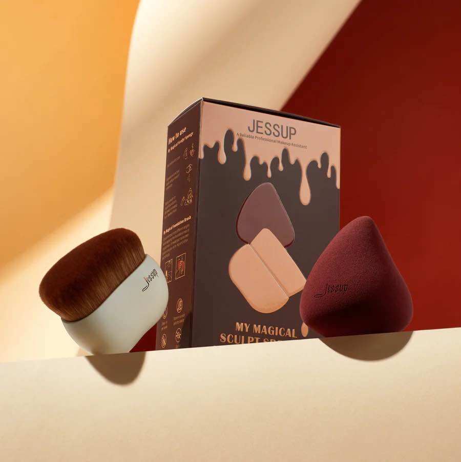 Foundation Brush + Makeup Sponge Sculpt Sponge with Foundation Brush ราคา 890 บาท*ส่งฟรี