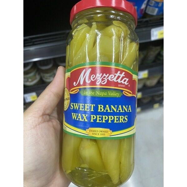 พริกหยวกดอง ในน้ำส้มสายชู ตรา เมซเซตต้า 473 Ml. Sweet Banana Wax Peppers ( Mezzetta Brand