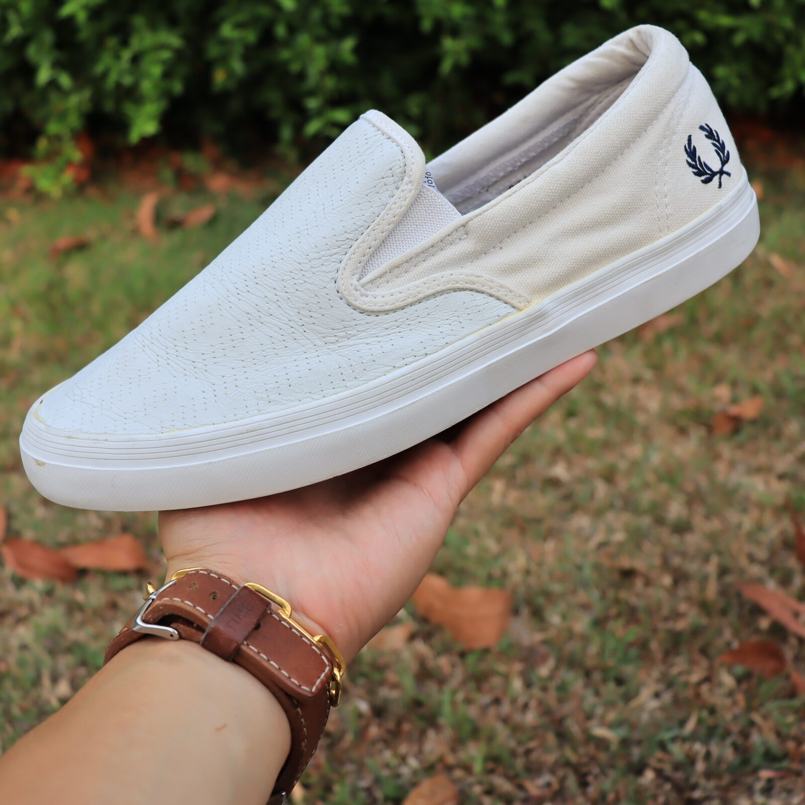 Fred perry slip on sale on